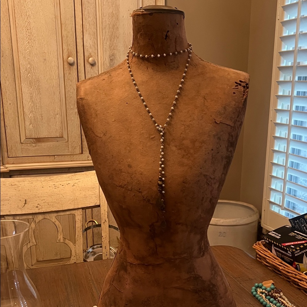 Elegant Pearl Lariat Necklace